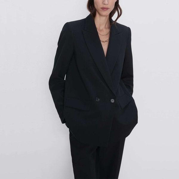 autumn and winter women's blazer jacket casual solid color double-breasted pocket decorative coat 201023, White;black
autumn and winter women's blazer jacket casual solid color double-breasted pocket decorative coat 201023, White;black