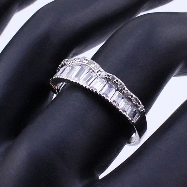 rings refined exquisite cz quality white gold plating brilliant enchating women wedding jewelry crystal item no.: wr1041, Slivery;golden
rings refined exquisite cz quality white gold plating brilliant enchating women wedding jewelry crystal item no.: wr1041, Slivery;golden
