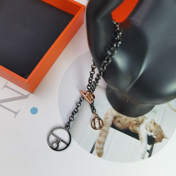 2020 new style vintage bracelet, fashion trend, personality, male and female couples, star style bracelet, Black
2020 new style vintage bracelet, fashion trend, personality, male and female couples, star style bracelet, Black