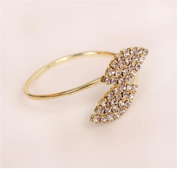 50pcs/lot gold silver diamond glitter napkin rings leaves serviette holder for wedding party banquet l home de jllywr
50pcs/lot gold silver diamond glitter napkin rings leaves serviette holder for wedding party banquet l home de jllywr