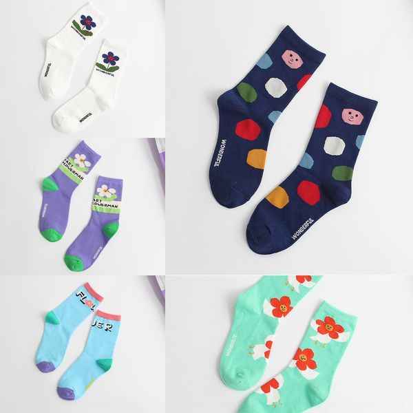 children's autumn and winter new cartoon floret cartoon women's cotton tube medium medium socks left and right foot sports socks l, Black
children's autumn and winter new cartoon floret cartoon women's cotton tube medium medium socks left and right foot sports socks l, Black