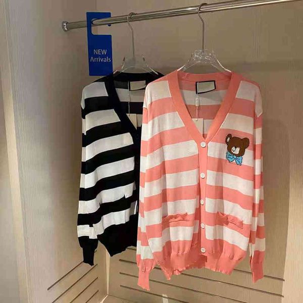 2022 factory wholesale new autumn fashion striped embroidery loose casual slim youthful vitality v-neck knitted cardigan ob5w, White;black
2022 factory wholesale new autumn fashion striped embroidery loose casual slim youthful vitality v-neck knitted cardigan ob5w, White;black
