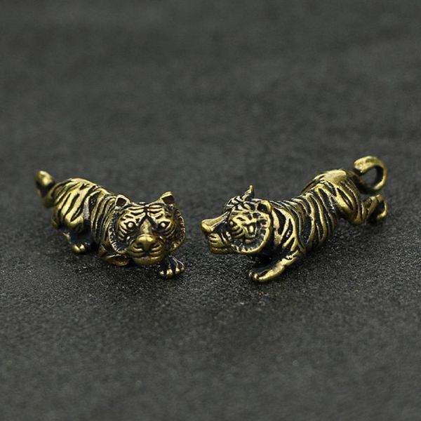 2pics | tibetan | tibet | nepal tiger status animal sculpture figures ornaments big cat
2pics | tibetan | tibet | nepal tiger status animal sculpture figures ornaments big cat