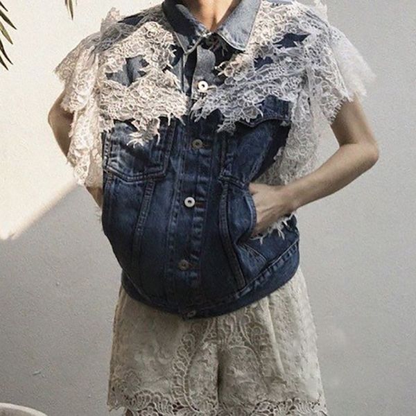 lace stitching cool womens vest vest 2020 spring new polo collar sleeveless single-breasted punk womens fashion, Black;white
lace stitching cool womens vest vest 2020 spring new polo collar sleeveless single-breasted punk womens fashion, Black;white