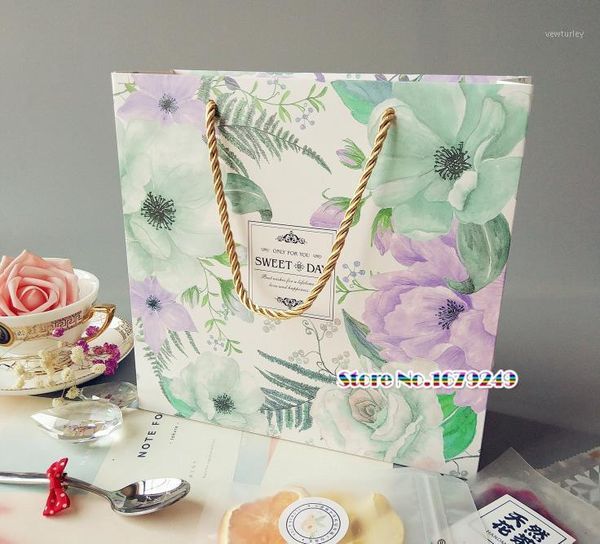 gift wrap 16x16x7.5cm square paper boxes,cake ,mousse-cake box cookie candy macarons packing storage boxes 100pcs/lot1
gift wrap 16x16x7.5cm square paper boxes,cake ,mousse-cake box cookie candy macarons packing storage boxes 100pcs/lot1