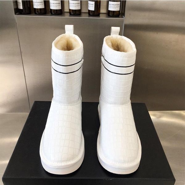 women snow boots luxury woman shoes brand designer wool fur flat heel lady shoesdesign ankle boots woman, Black
women snow boots luxury woman shoes brand designer wool fur flat heel lady shoesdesign ankle boots woman, Black