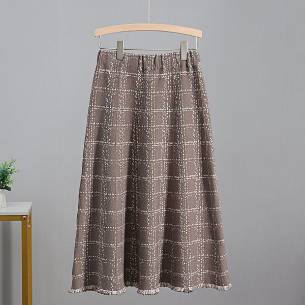 2021 new luxury jacquard knitted women midi autumn winter thick warm a line skirt high waist plaid patern sweater skirts d8gn, Black
2021 new luxury jacquard knitted women midi autumn winter thick warm a line skirt high waist plaid patern sweater skirts d8gn, Black