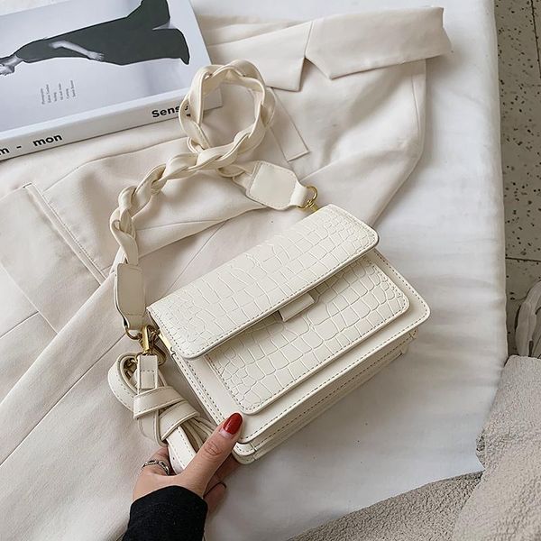 unique bag fashion retro bag female 2020 autumn new underarm western style crocodile pattern shoulder messenger
unique bag fashion retro bag female 2020 autumn new underarm western style crocodile pattern shoulder messenger