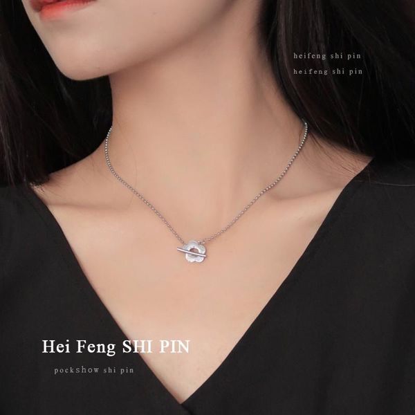 women necklace delicate jewelry trendy design small bead chain with a cute small metal pendant short necklace for lady jewelry, Golden;silver
women necklace delicate jewelry trendy design small bead chain with a cute small metal pendant short necklace for lady jewelry, Golden;silver