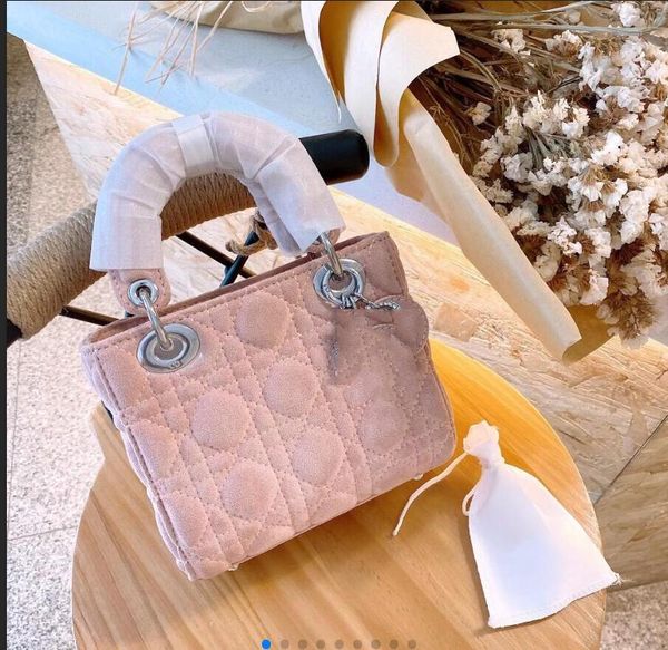 2020 designer luxury diamond handbags purses women shoulder bag velvet with fabric cross-body saddle handbag bag
2020 designer luxury diamond handbags purses women shoulder bag velvet with fabric cross-body saddle handbag bag