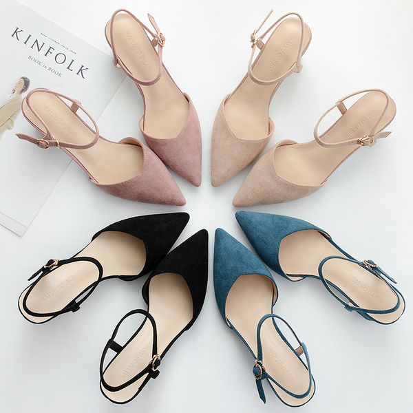 shoes woman 2020 square hight heels pointed toe solid flock pumps female casual sandals ankle strap wedding shoes for women 1007, Black;white
shoes woman 2020 square hight heels pointed toe solid flock pumps female casual sandals ankle strap wedding shoes for women 1007, Black;white