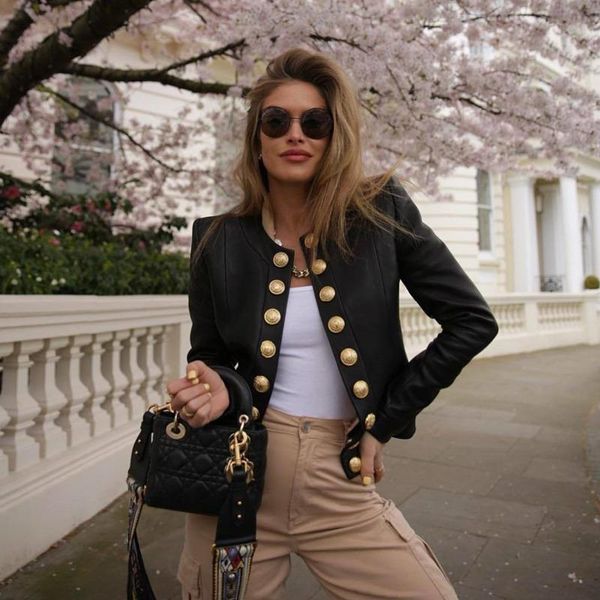 women's jackets women pu jacket 2021 winter fashion luxury short coat long-sleeved black solid high street single-breasted female, Black;brown
women's jackets women pu jacket 2021 winter fashion luxury short coat long-sleeved black solid high street single-breasted female, Black;brown