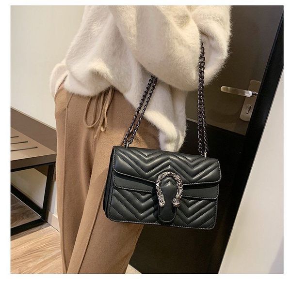 luxury fashion big flap bags handbags women famous designer diamond lattice crossbody totes clutch shoulder bag 2022 chains ladies handbag
luxury fashion big flap bags handbags women famous designer diamond lattice crossbody totes clutch shoulder bag 2022 chains ladies handbag