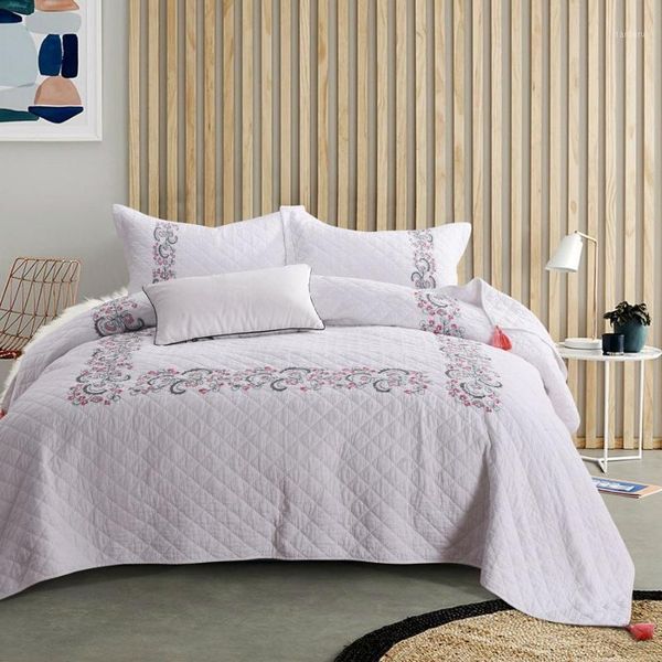 france white embroidered quilt set 3pc solid quilted bedding cotton quilts quilted bedspread bed covers king queen size coverlet1
france white embroidered quilt set 3pc solid quilted bedding cotton quilts quilted bedspread bed covers king queen size coverlet1