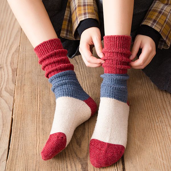 2021 women cotton fashion autumn winter warm patchwork color middle female casual korean style socks, Black;white
2021 women cotton fashion autumn winter warm patchwork color middle female casual korean style socks, Black;white
