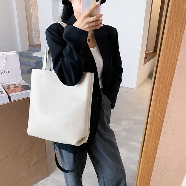 large capacity bags for women 2020 fashion trend handbags female big bucket bag pu leather shoulder bag travel women's handbag
large capacity bags for women 2020 fashion trend handbags female big bucket bag pu leather shoulder bag travel women's handbag
