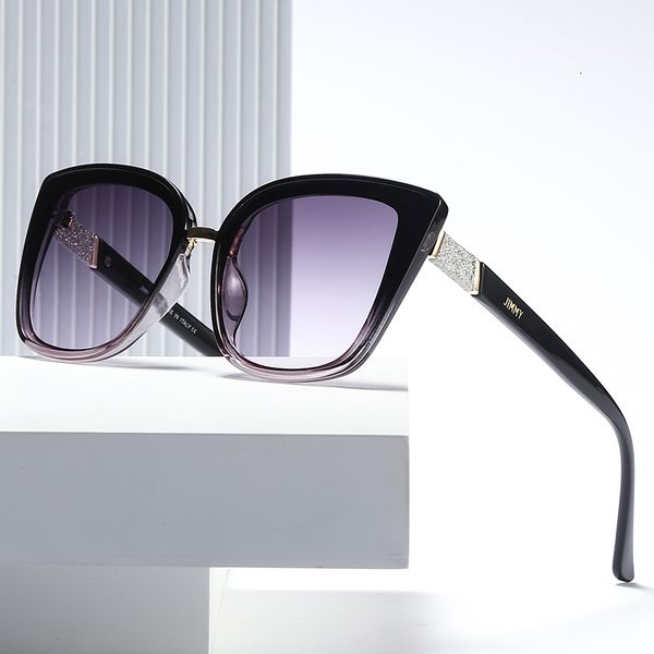2021 new square back large dimensions eyewear for female brand women sunglasses 32231 06oh, White;black
2021 new square back large dimensions eyewear for female brand women sunglasses 32231 06oh, White;black