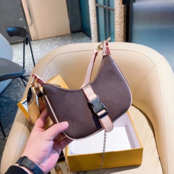 2020 new fashion brand love women's one-shoulder bag fashion bag 22cm designer women's one-shoulder bag selling all-leather wallet
2020 new fashion brand love women's one-shoulder bag fashion bag 22cm designer women's one-shoulder bag selling all-leather wallet