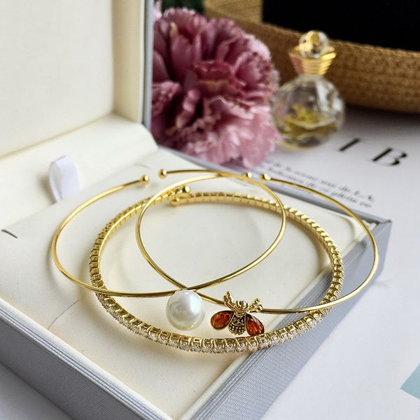 gold plated full cz stone pearl little bee three-piece open bracelet bangle new arrival luxury fashion jewelry, Golden;silver
gold plated full cz stone pearl little bee three-piece open bracelet bangle new arrival luxury fashion jewelry, Golden;silver