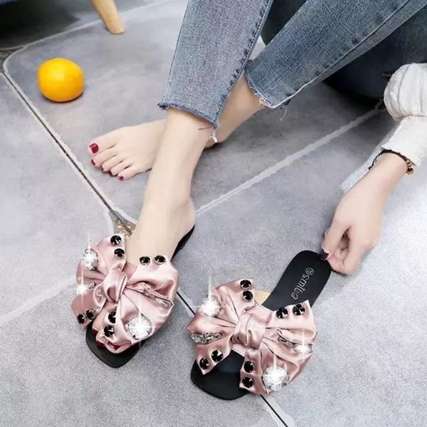 2019 fashion women slippers flip flops summer women crystal bling beach slides sandals casual shoes rhinestone slip on slipper x1020, Black
2019 fashion women slippers flip flops summer women crystal bling beach slides sandals casual shoes rhinestone slip on slipper x1020, Black