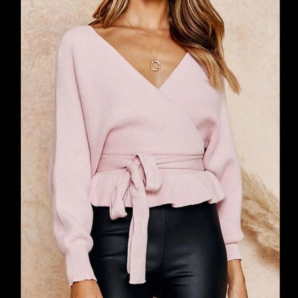 women's sweaters autumn winter women sweater batwing sleeve v-neck fashion solid knitwear female soft pullover office lady outfits, White;black
women's sweaters autumn winter women sweater batwing sleeve v-neck fashion solid knitwear female soft pullover office lady outfits, White;black