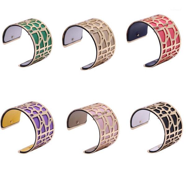4cm giraffe women reversible interchangeable cuir hollow leather bracelet bijoux femme bracelet1, Black
4cm giraffe women reversible interchangeable cuir hollow leather bracelet bijoux femme bracelet1, Black