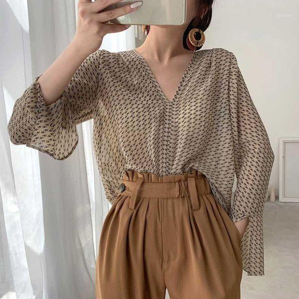 women's blouses & shirts ladies shirt summer retro long sleeve printed chiffon v neck loose blouses1, White
women's blouses & shirts ladies shirt summer retro long sleeve printed chiffon v neck loose blouses1, White