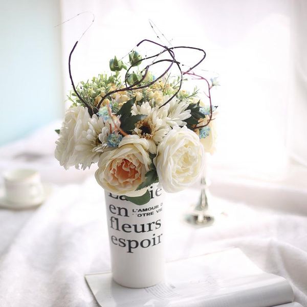 1 piece of artificial flower silk mixed bouquet artificial flower arrangement wedding decoration party home decoration
1 piece of artificial flower silk mixed bouquet artificial flower arrangement wedding decoration party home decoration