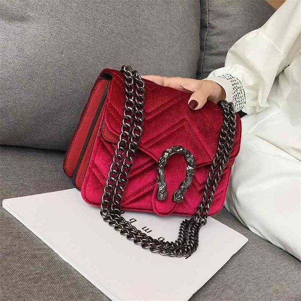 women's trend autumn and winter fashion rhombic chain one shoulder slant span bag 50% clearance sale
women's trend autumn and winter fashion rhombic chain one shoulder slant span bag 50% clearance sale