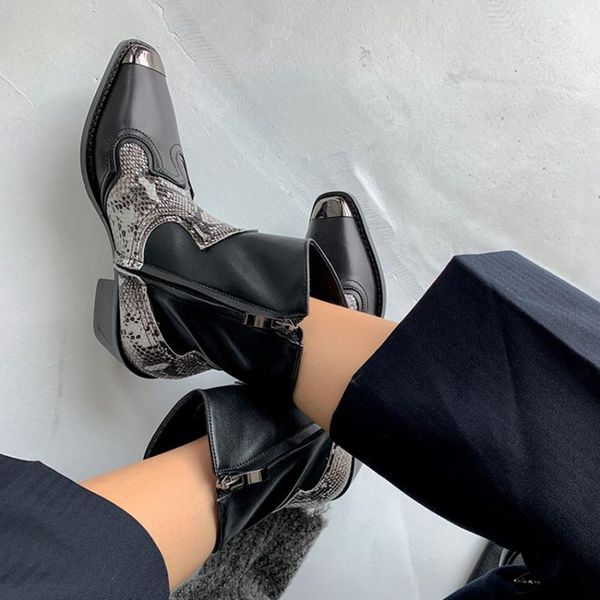 2020 winter new square toe thick heel western boots fashion color matching mid-heel women's short boots, Black
2020 winter new square toe thick heel western boots fashion color matching mid-heel women's short boots, Black