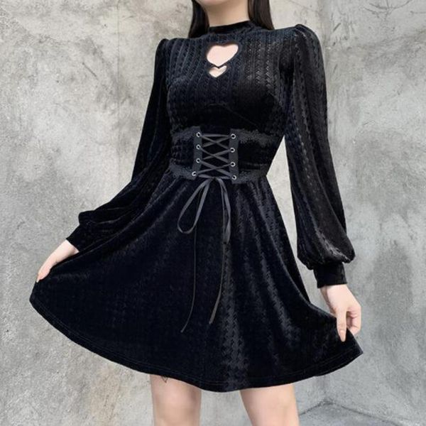gothic velvet winter dress women 2021 new lantern sleeve tunic dresses vintage female lace up mini heart shape vestidos, Black;gray
gothic velvet winter dress women 2021 new lantern sleeve tunic dresses vintage female lace up mini heart shape vestidos, Black;gray
