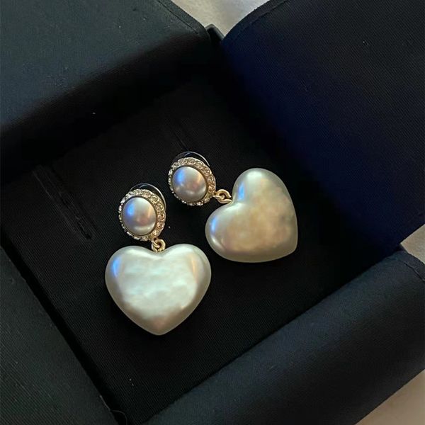 pearl stud earrings for women jewelry designer earring large heart pendant with charm circle sparkling diamond gold plated wedding accessori, Golden;silver
pearl stud earrings for women jewelry designer earring large heart pendant with charm circle sparkling diamond gold plated wedding accessori, Golden;silver