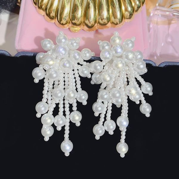 stud design fashion brand jewelry luxury pearl big flower earrings for women korean version of the gift 20211, Golden;silver
stud design fashion brand jewelry luxury pearl big flower earrings for women korean version of the gift 20211, Golden;silver