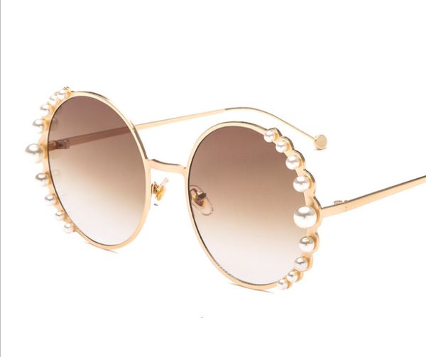2021 new round metal sunglasses pearl women party sunglass fashion cool outdoor accessories ladys retro decoration 2424ot 9on5, White;black
2021 new round metal sunglasses pearl women party sunglass fashion cool outdoor accessories ladys retro decoration 2424ot 9on5, White;black