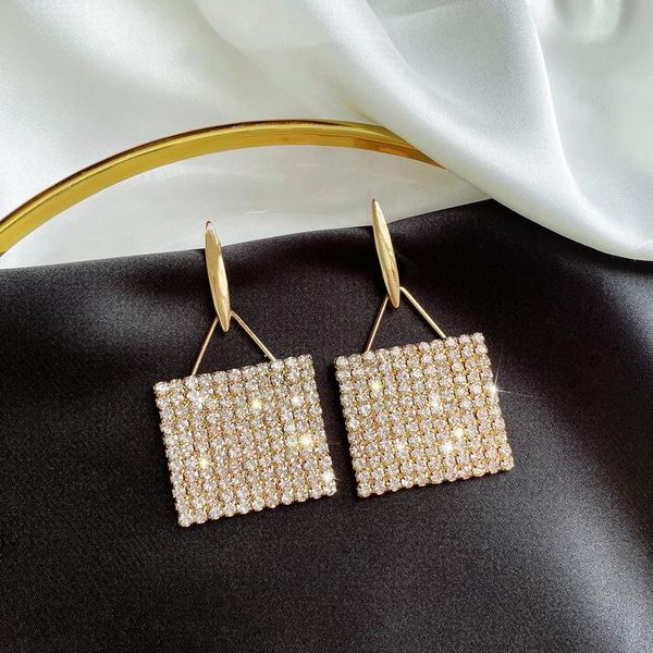 2020 korea new design fashion jewelry simple square full crystal luxury earrings high wedding bar party earrings for wonem gift, Silver
2020 korea new design fashion jewelry simple square full crystal luxury earrings high wedding bar party earrings for wonem gift, Silver
