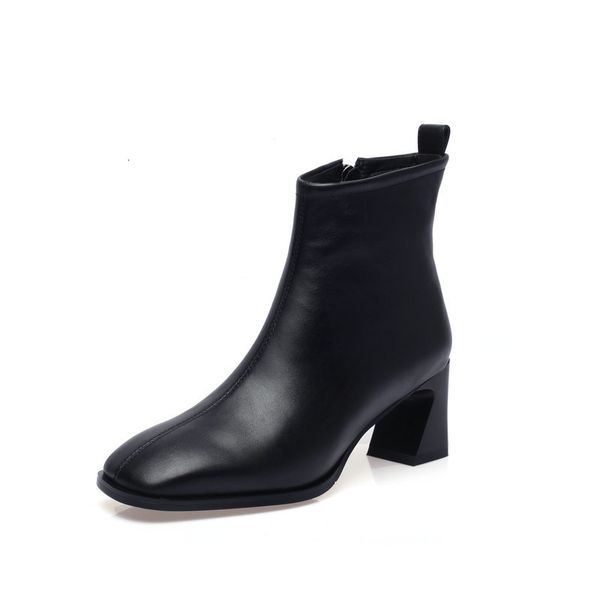 2021 new punk women ankle classic leather high heels winter autumn boots big size western party dancing shoes woman zs2s, Black
2021 new punk women ankle classic leather high heels winter autumn boots big size western party dancing shoes woman zs2s, Black