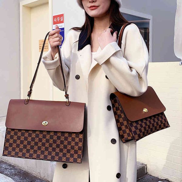 2022 factory wholesale tot female winter minority design commuter fashion single shoulder armpit bag fashion messenger bag
2022 factory wholesale tot female winter minority design commuter fashion single shoulder armpit bag fashion messenger bag