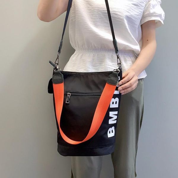 new brand designer's handbag nylon bag shoulder bag women's large capacity fashionable bucket multifunctional shopping
new brand designer's handbag nylon bag shoulder bag women's large capacity fashionable bucket multifunctional shopping