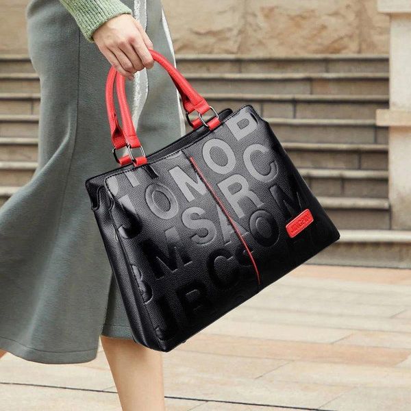letter print women's handbag 2021 designer brand ladies leather handbag fashionable one-shoulder messenger bag
letter print women's handbag 2021 designer brand ladies leather handbag fashionable one-shoulder messenger bag