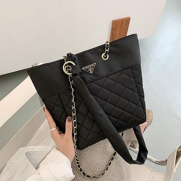 lingge embroidery thread bag women's bag 2020 autumn and winter new trendy fashion shoulder net red messenger bucket
lingge embroidery thread bag women's bag 2020 autumn and winter new trendy fashion shoulder net red messenger bucket