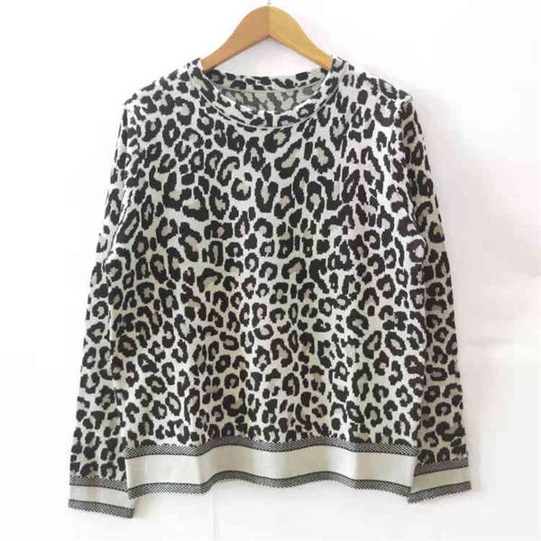 2022 factory wholesale new autumn round neck long sleeve sweater, White;black
2022 factory wholesale new autumn round neck long sleeve sweater, White;black