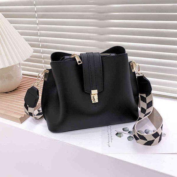 shopping bags funmardi balde vintage crossbody saco preto branco ala larga bolsa de ombro moda simplesmente feminina designer vero wlhb2700
shopping bags funmardi balde vintage crossbody saco preto branco ala larga bolsa de ombro moda simplesmente feminina designer vero wlhb2700
