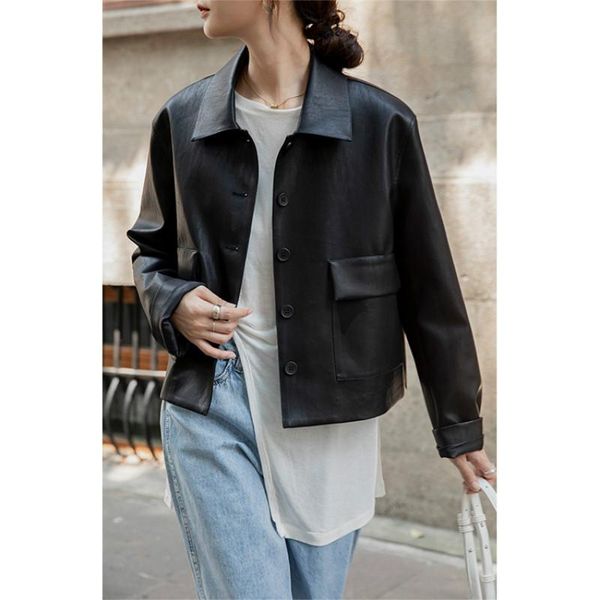 fall / winter 2021 new korean slim fit short pu leather jacket women's jacket style lapel pocket women's leather, Black
fall / winter 2021 new korean slim fit short pu leather jacket women's jacket style lapel pocket women's leather, Black