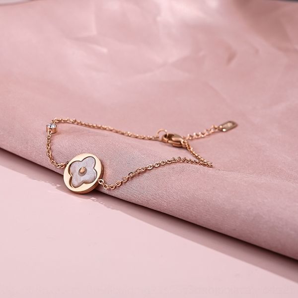 v2wbp round white bracelet leaf clover bracelet shellfour titanium steel hand chain plated with 18k rose goldfashionable temperamentsimple l, Golden;silver
v2wbp round white bracelet leaf clover bracelet shellfour titanium steel hand chain plated with 18k rose goldfashionable temperamentsimple l, Golden;silver