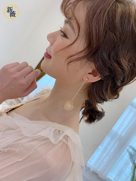 xinwei 925 silver needle artificial pearl female korean temperament versatile earrings tassel long atmospheric pendant women
xinwei 925 silver needle artificial pearl female korean temperament versatile earrings tassel long atmospheric pendant women