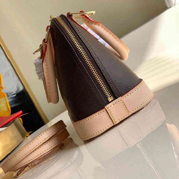 ladies shell classic bag luxury designer handbags retro fashion single shoulder crossbody back
ladies shell classic bag luxury designer handbags retro fashion single shoulder crossbody back