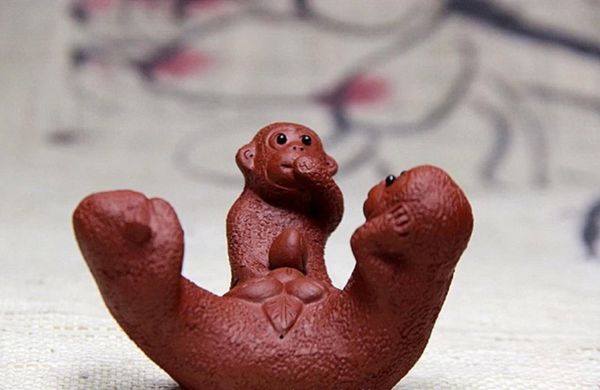 fortune three monkey teapot cover support pottery purple clay pot ceramic tea play tea funny clay pottery collection fat cute lovely active
fortune three monkey teapot cover support pottery purple clay pot ceramic tea play tea funny clay pottery collection fat cute lovely active