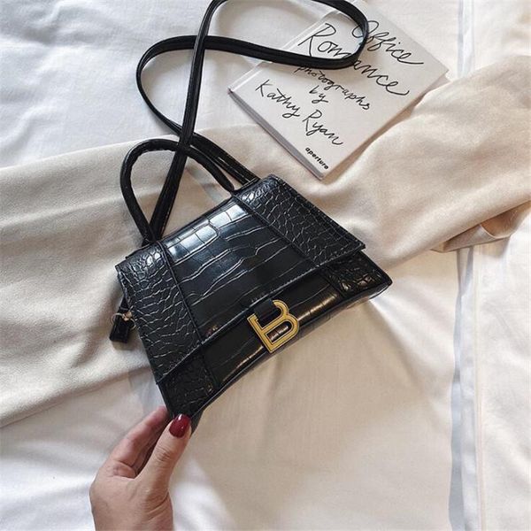 vintage black women handbags crocodile pattern tote crossbody shoulder bag for ladies designer hand bags travel cluth bolsa 2020
vintage black women handbags crocodile pattern tote crossbody shoulder bag for ladies designer hand bags travel cluth bolsa 2020