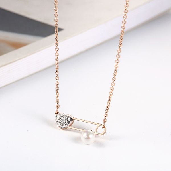 

Popular Handmade Gold Plated Stainless Steel Heart Pearl Pendant Necklace for Womens Gift