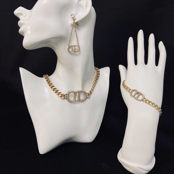 jewelry set d designer letter ear studs pearl earrings heart bracelet pendant necklaces diamond choker women jewelry tassel love internet ce, Golden;silver
jewelry set d designer letter ear studs pearl earrings heart bracelet pendant necklaces diamond choker women jewelry tassel love internet ce, Golden;silver